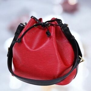 Louis Vuitton Epi Noe Shoulder Bag- EUC